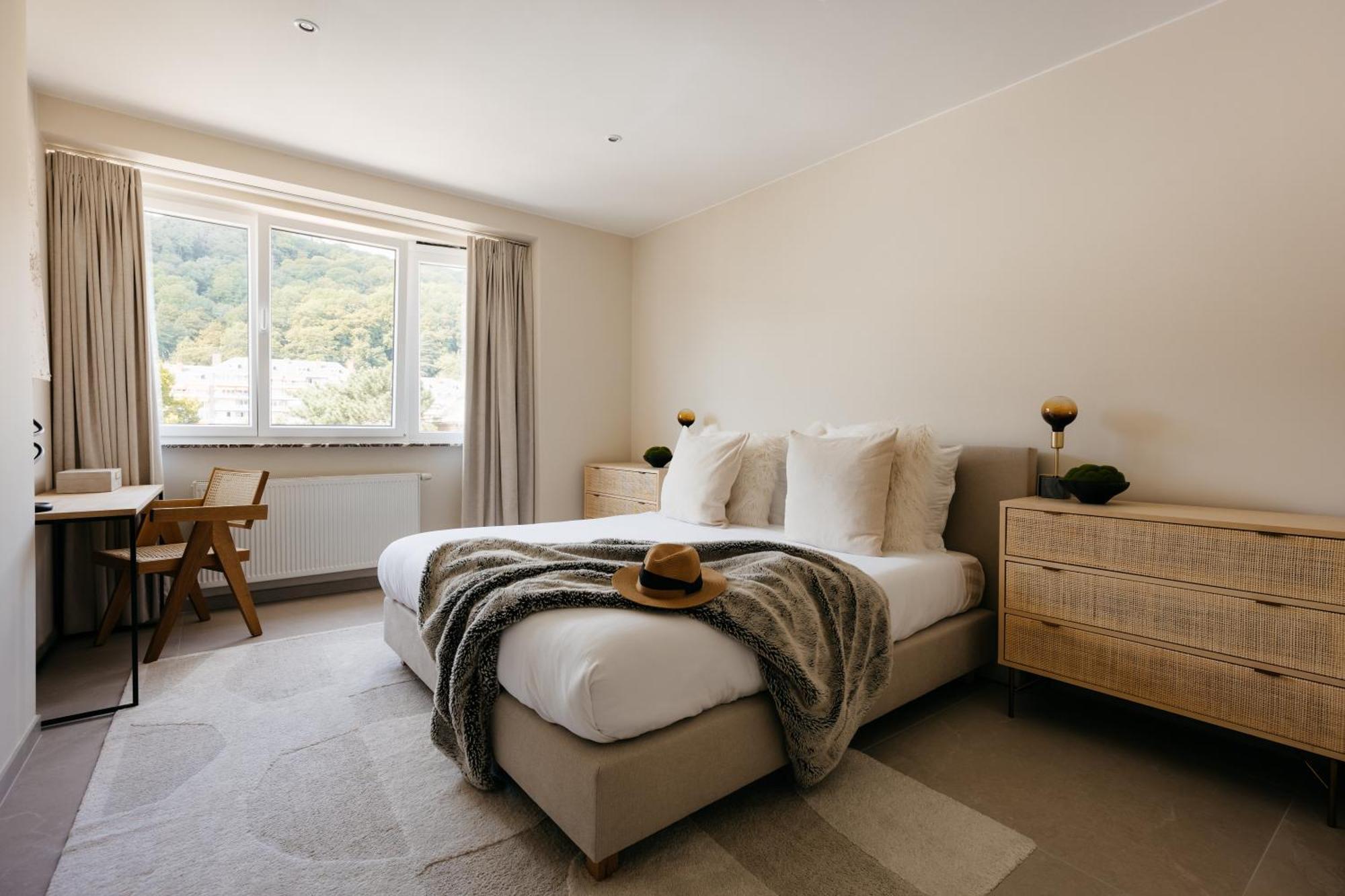 The Edgewater Suites - Skyline Namur Kültér fotó